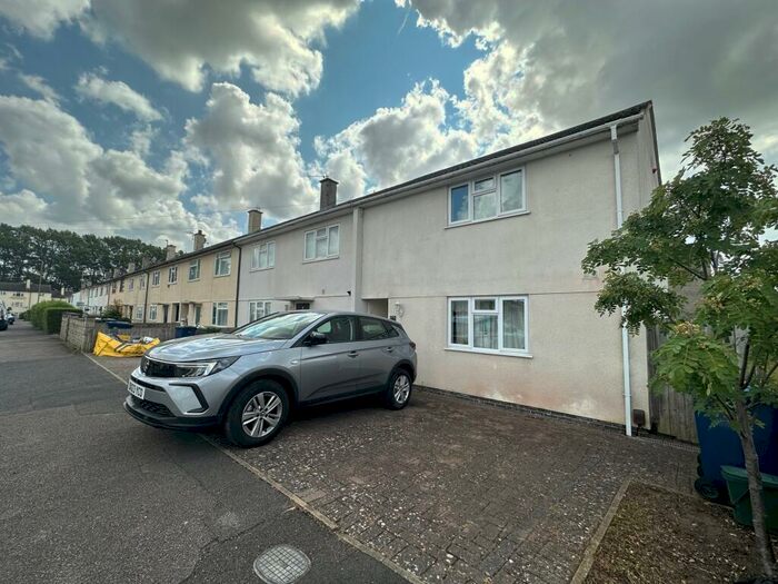 1 Bedroom Flat To Rent In Priory Road, Littlemore, Oxford, OX4