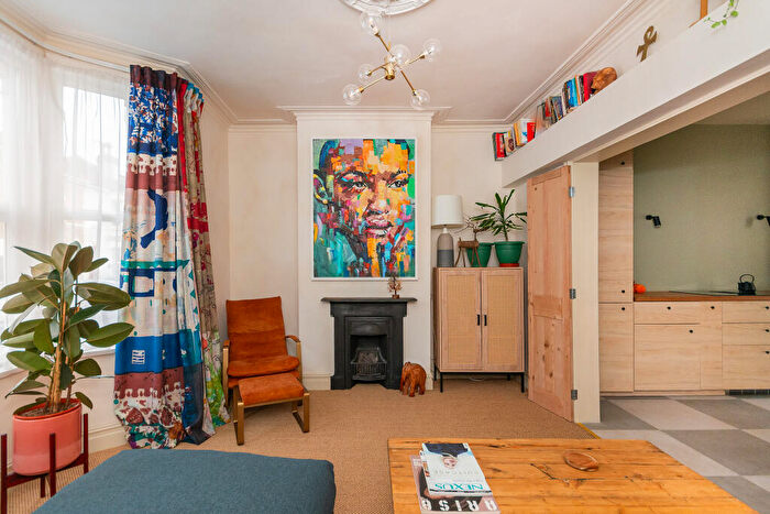 2 Bedroom Terraced House To Rent In Lawrence Avenue, Easton, BS5