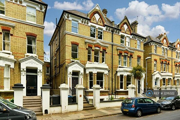2 Bedroom Flat To Rent In St. Andrews Square, Surbiton, KT6