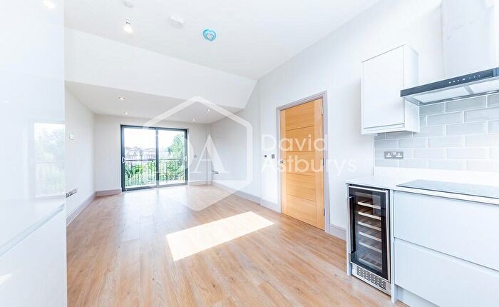 1 Bedroom Apartment To Rent In Rathcoole Gardens, Crouch End, London, N8