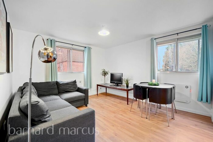 1 Bedroom Flat To Rent In Cranston Close, Hounslow, TW3