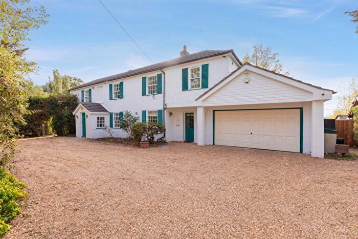 4 Bedroom Detached House For Sale In Ascot Road, Holyport, SL6