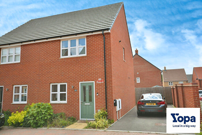 2 Bedroom Semi-Detached House For Sale In Eskil Paddock, Hitchin, SG5