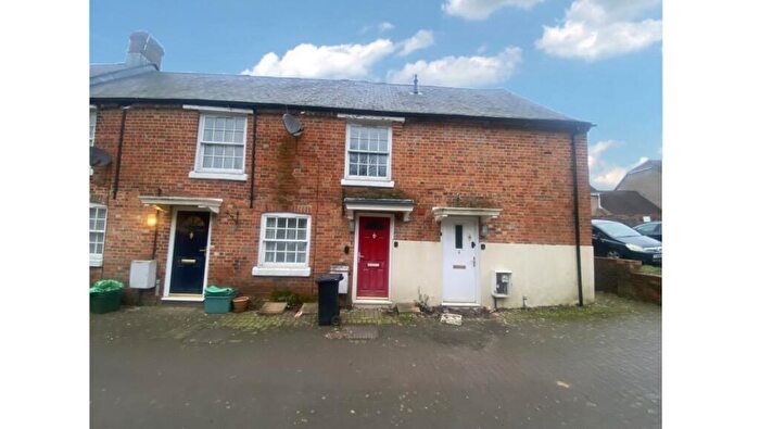 1 Bedroom Flat For Sale In Hinds Head, High Street, Lambourn, Hungerford, Berkshire, RG17