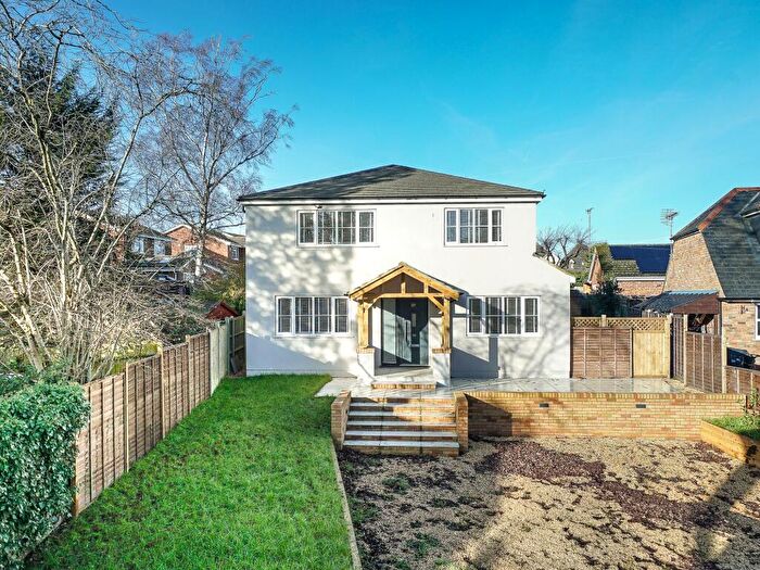 5 Bedroom Detached House For Sale In Little Green Lane, Caddington, LU1