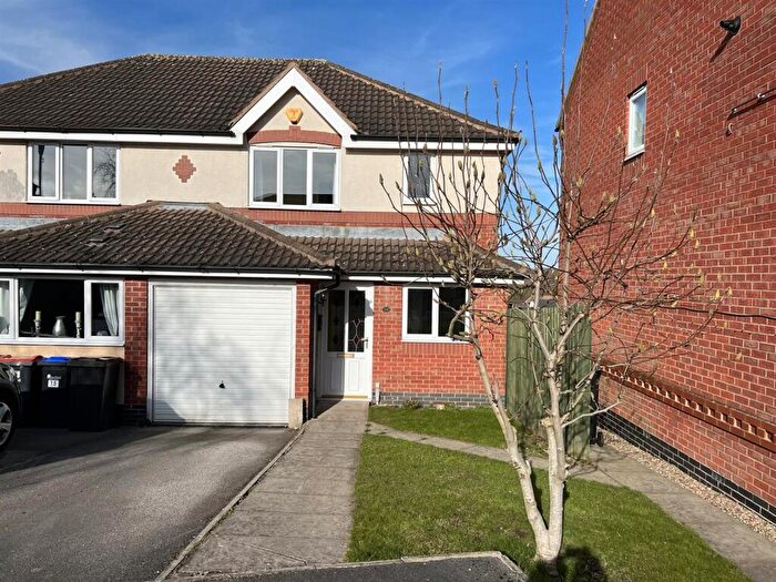 3 Bedroom Semi-Detached House To Rent In Park Gardens, Huthwaite, Sutton In Ashfield, NG17
