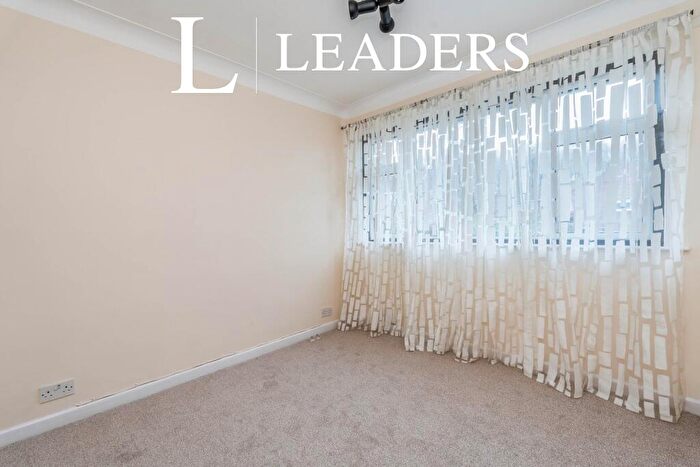 2 Bedroom Detached House To Rent In Thornhill, SO19