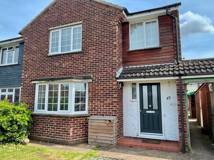 3 Bedroom Semi-Detached House To Rent In Briar Road, Shepperton, TW17