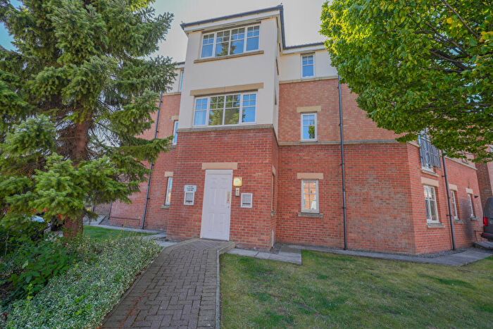 2 Bedroom Apartment For Sale In Foster Drive, St James Village, Gateshead, NE8