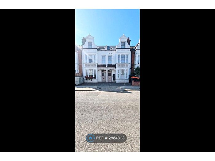 Studio To Rent In Montserrat Road, London, SW15