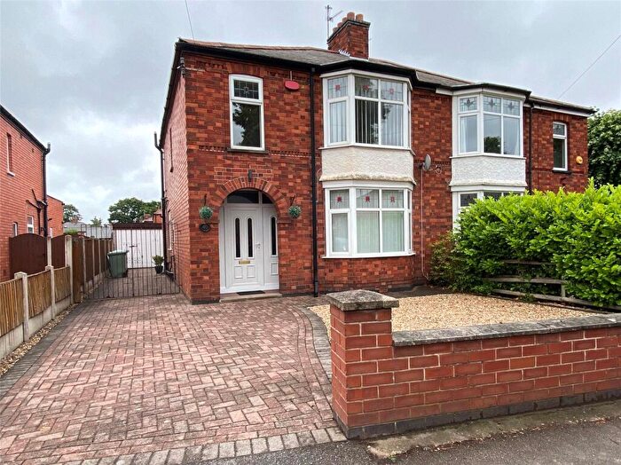 3 Bedroom Semi-Detached House To Rent In Boundary Road, Newark, ., NG24