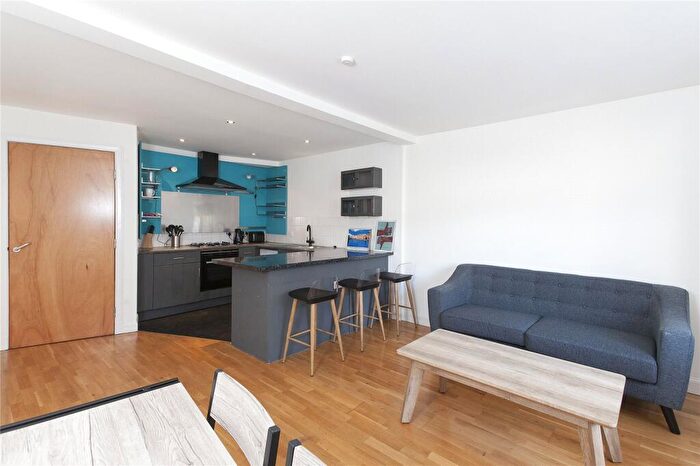 2 Bedroom Flat To Rent In Water Street, The Shore, Edinburgh, EH6