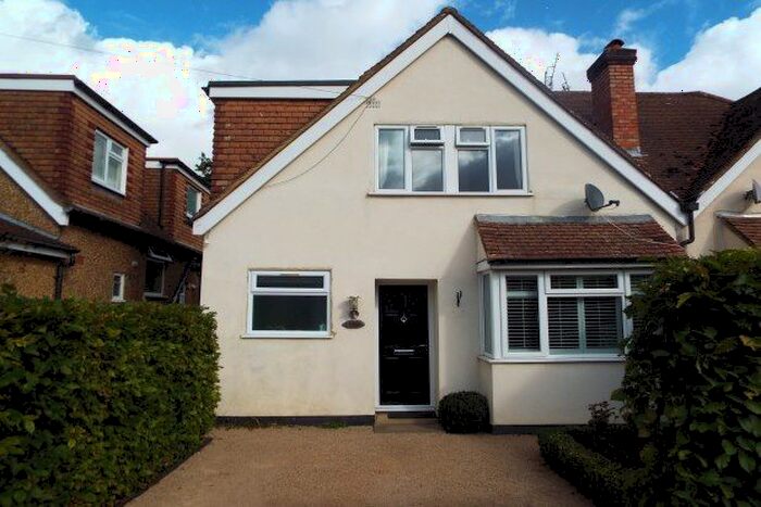 3 Bedroom Property To Rent In Fairfax Road, Woking, GU22