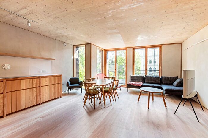 2 Bedroom Flat For Sale In Villa Fontaine, Sydenham Hill, London, SE26