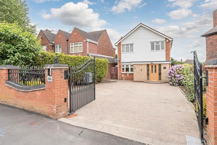 4 Bedroom Detached House For Sale In Whittington Road, Stourbridge, DY8