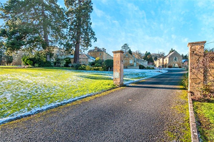 2 Bedroom Flat To Rent In Northwick Park, Blockley, Gloucestershire, GL56