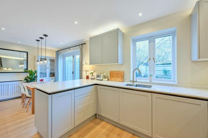 3 Bedroom Semi-Detached House To Rent In Gauden Close, Clapham, London, SW4