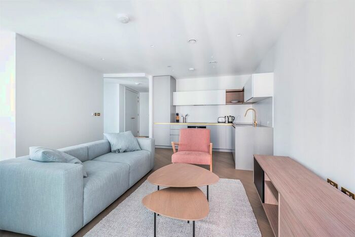 2 Bedroom Flat To Rent In No., Upper Riverside, Cutter Lane, Greenwich Peninsula, SE10