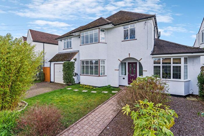 5 Bedroom Detached House For Sale In Amersham Way, Little Chalfont, HP6