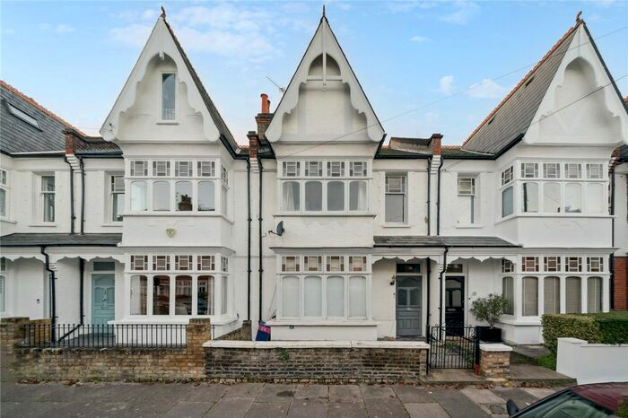 2 Bedroom Flat To Rent In Ennismore Avenue, London, W4