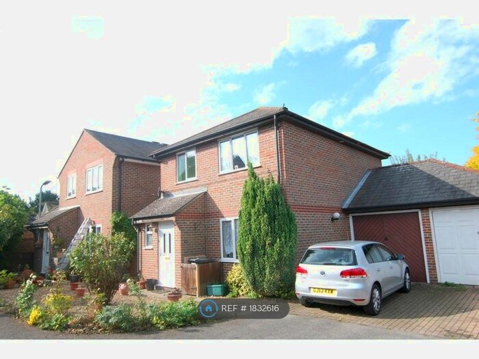 3 Bedroom Semi-Detached House To Rent In Douglas Road, Tonbridge, TN9