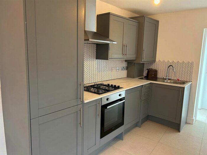 1 Bedroom Flat To Rent In Llantrisant Street, Cathays, CF24