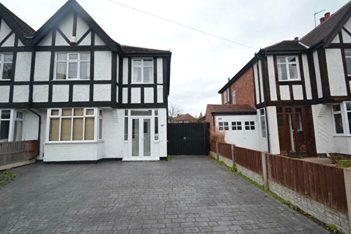3 Bedroom Detached House To Rent In Sutton Passeys Crescent, Wollaton, Nottingham, NG8