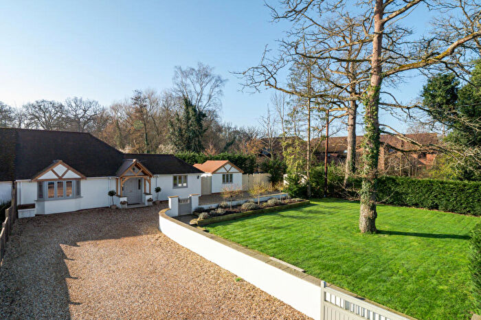 3 Bedroom Semi Detached House For Sale In Warbrook Lane, Eversley, RG27