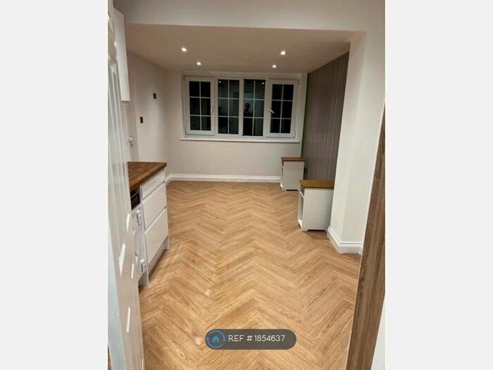 Studio To Rent In Dringthorpe Road, York, YO24