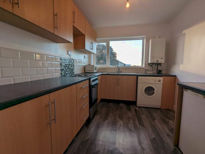 2 Bedroom Flat To Rent In Abbey Road, Dunscroft, Doncaster, DN7