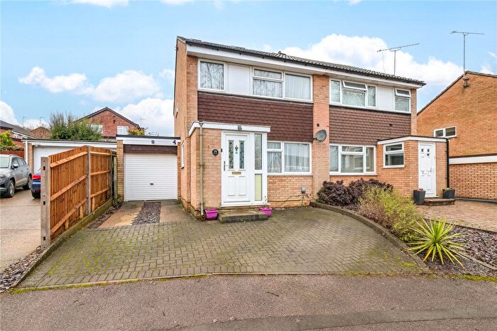 4 Bedroom Semi Detached House For Sale In Broom Grove, Knebworth, Hertfordshire, SG3