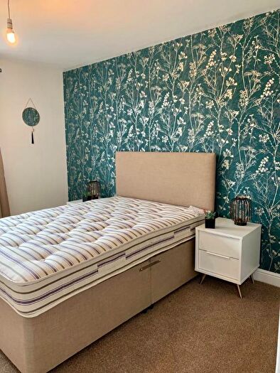 2 Bedroom Flat To Rent In Blount Close, Crewe, CW1