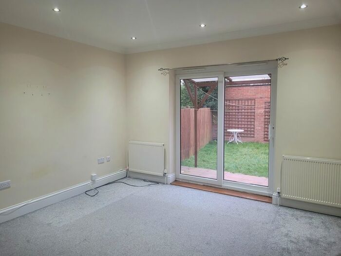 2 Bedroom Terraced House To Rent In Whytecroft, Heston TW5