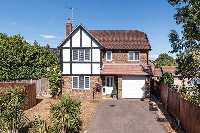 4 Bedroom Detached House For Sale In Mill Road, Dunton Green, Sevenoaks, TN13