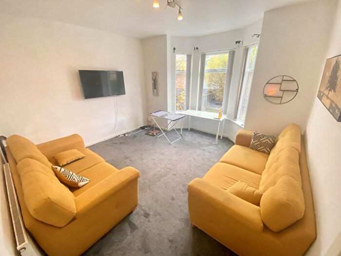 4 Bedroom Terraced House To Rent In Richmond Grove, Manchester, M13