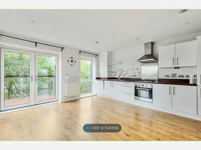 2 Bedroom Flat To Rent In Apex House, Orpington, BR5