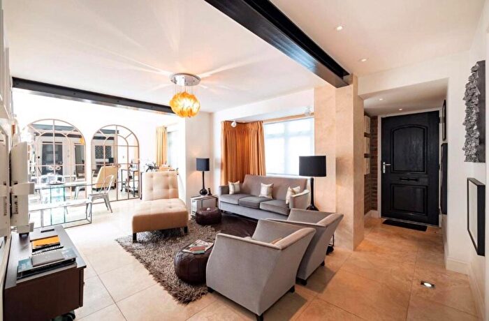 4 Bedroom Flat For Sale In Acacia Close, Harrow Weald, Stanmore, HA7