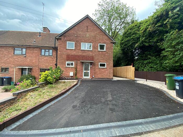 3 Bedroom Semi-Detached House To Rent In Cherry Grove, Overslade, Rugby, CV22