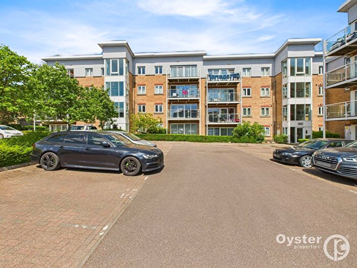 2 Bedroom Flat To Rent In Primrose Close, Luton, LU3