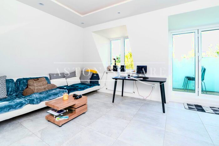 1 Bedroom Flat To Rent In Parson Street, Hendon, London, NW4