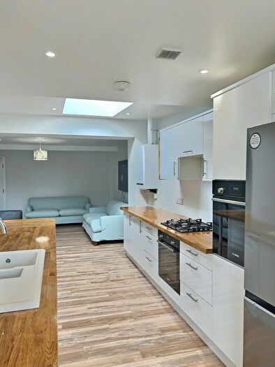 7 Bedroom House Of Multiple Occupation To Rent In Fairfield Road, Newcastle Upon Tyne, NE2