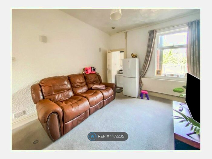 2 Bedroom End Of Terrace House To Rent In Beeton Road, Birmingham, B18