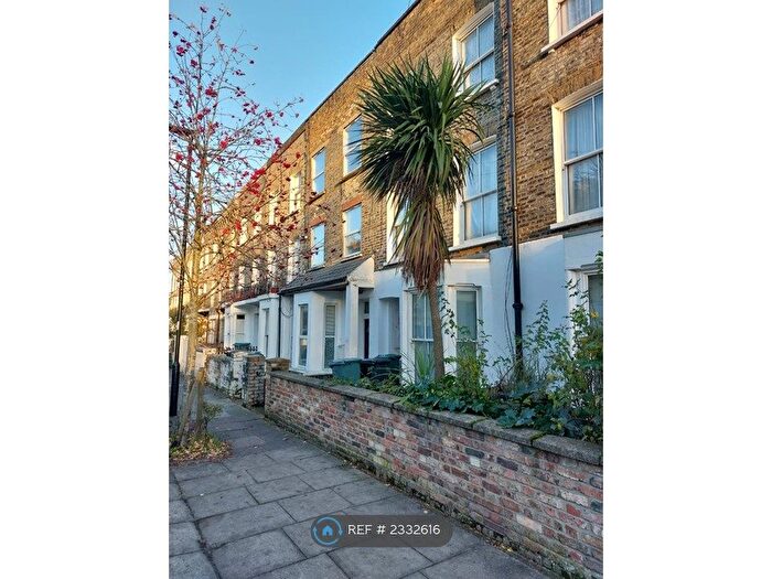 3 Bedroom Flat To Rent In Davenant Road, London, N19
