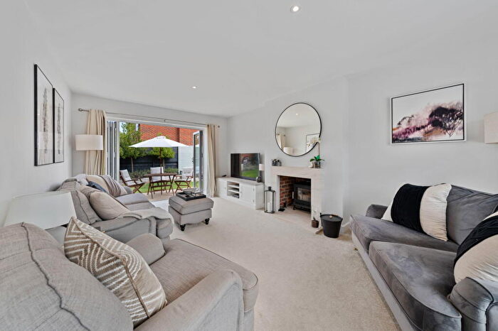 3 Bedroom Detached House For Sale In Meadow Gardens, Widford, SG12