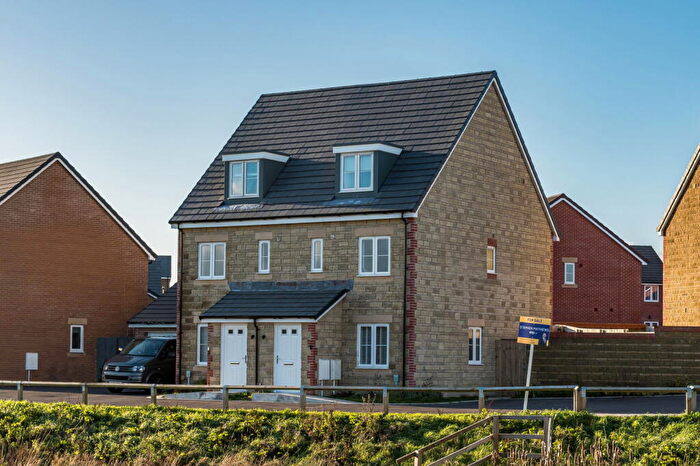 3 Bedroom Semi Detached House For Sale In Sirius Close, Warminster, BA12