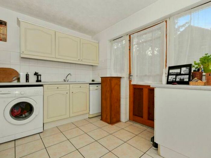 2 Bedroom Terraced House To Rent In Victory Way, Surrey Quays, Bermondsey, Canada Water, London, SE16