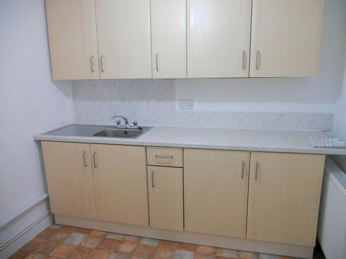 2 Bedroom Terraced House To Rent In Queens Road, Penarth, CF64