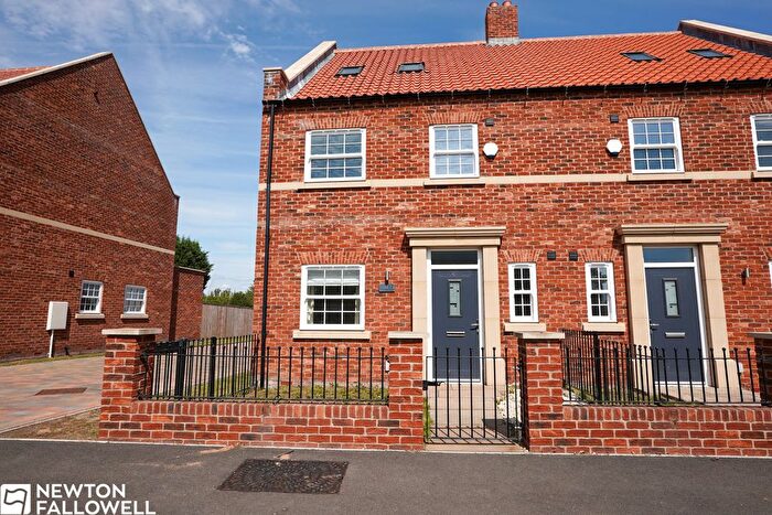 4 Bedroom Semi-detached House For Sale In High Street, Elkesley, Retford, DN22