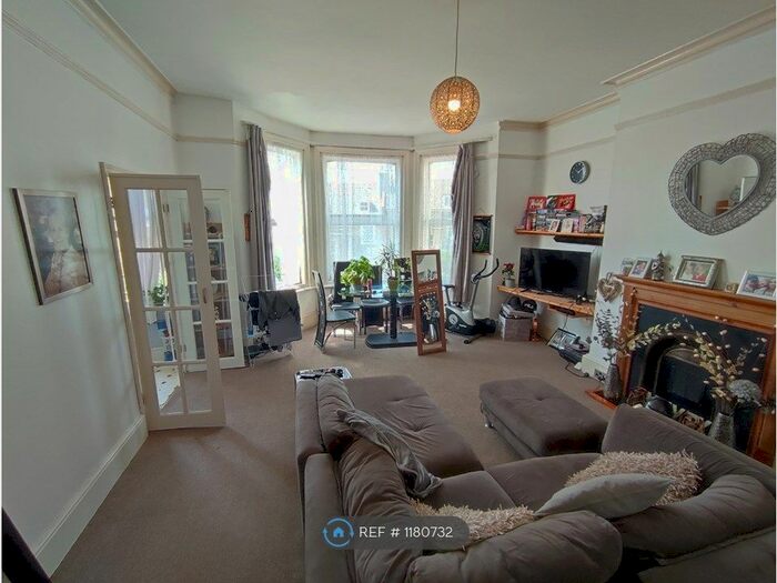 1 Bedroom Flat To Rent In Stockleigh Road, St. Leonards-On-Sea, TN38