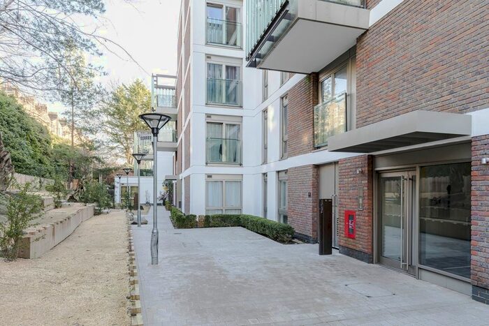 2 Bedroom Flat To Rent In Wingate Square, London, SW4